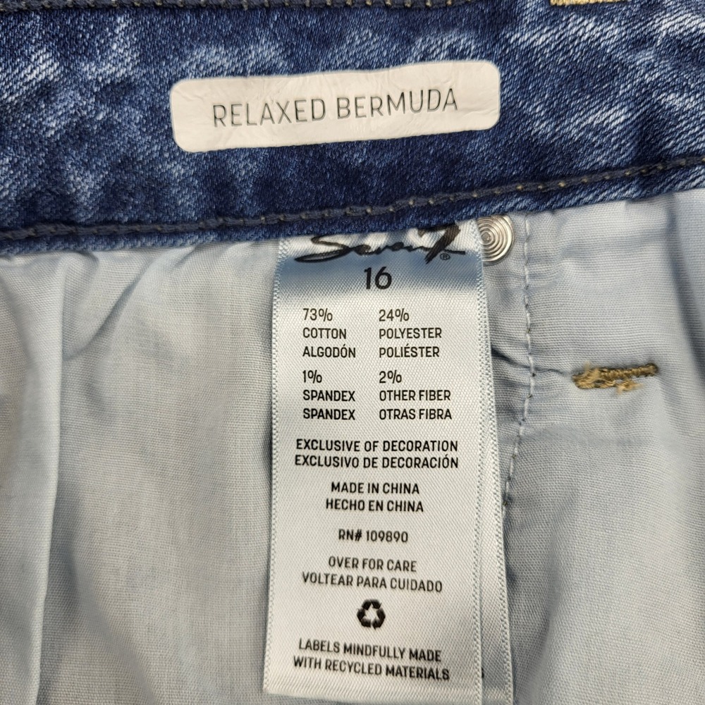 Seven7 Womens Relaxed Bermuda Distressed Denim Shorts Med Wash Blue Sz 16 Cutoff - Picture 7 of 11